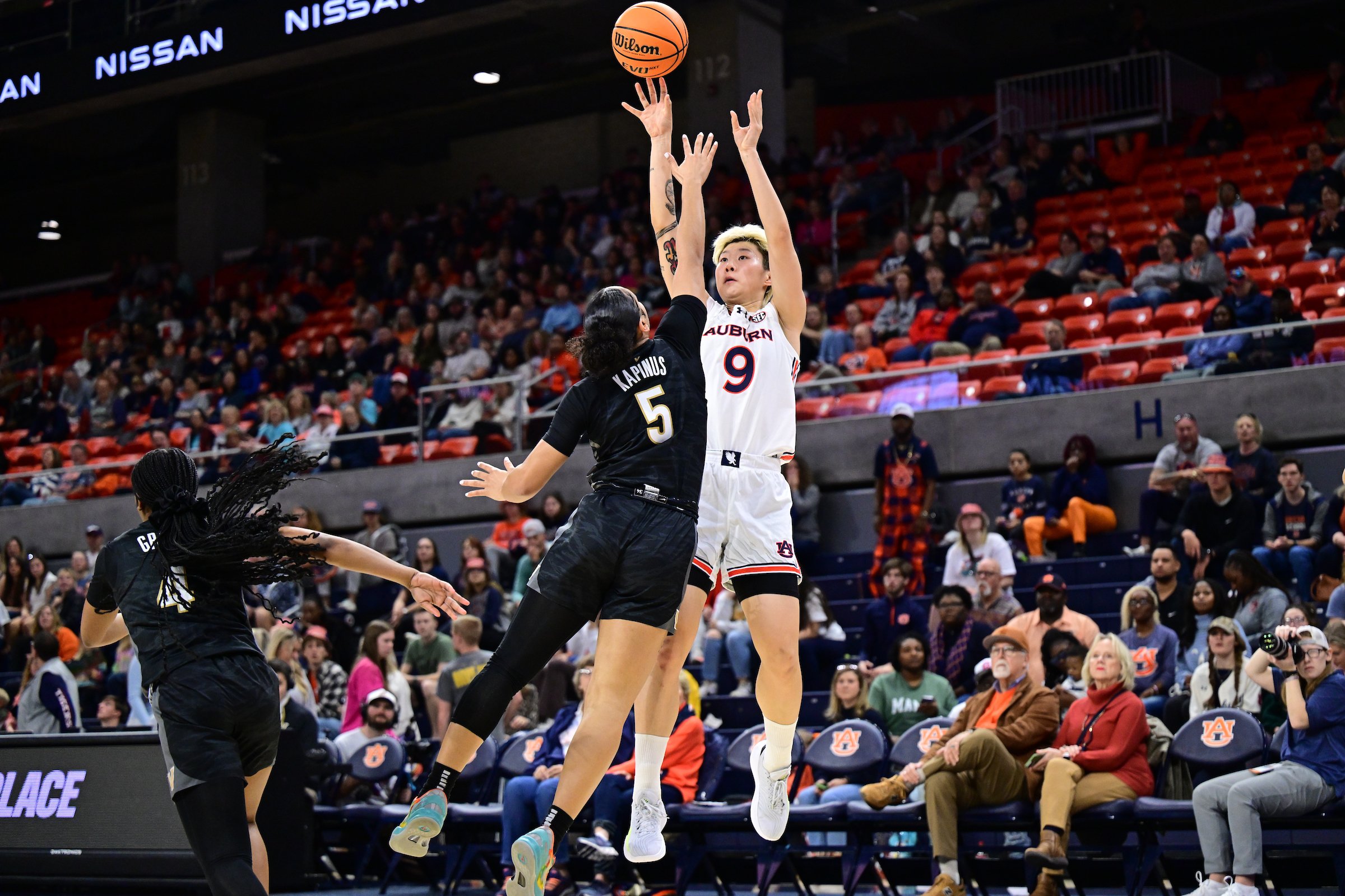 征戰(zhàn)NCAA！鄧雨婷：不太喜歡被稱為“李夢接班人” 未來想進(jìn)WNBA