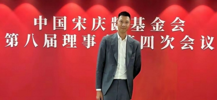 時(shí)隔5個(gè)月首次公開(kāi)露面！大河報(bào)：易建聯(lián)關(guān)聯(lián)公司成被執(zhí)行人